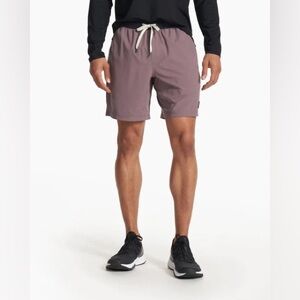 Vuori Kore Shorts Unlined 8" Inseam Hazel Large V388 Purple Mauve Athletic Fit